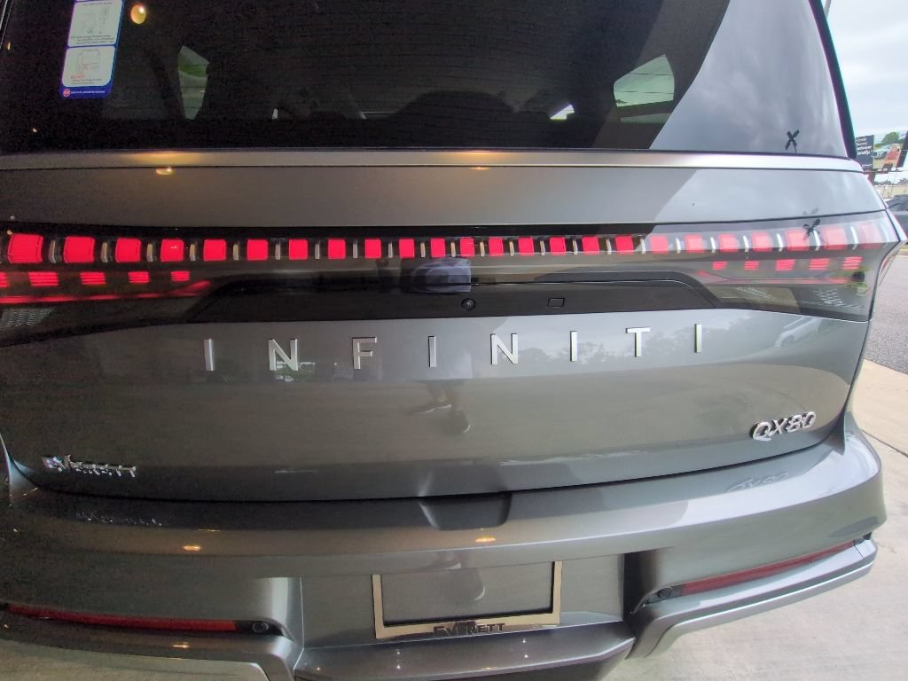 New 2026 INFINITI QX80 Luxe RWD image 30