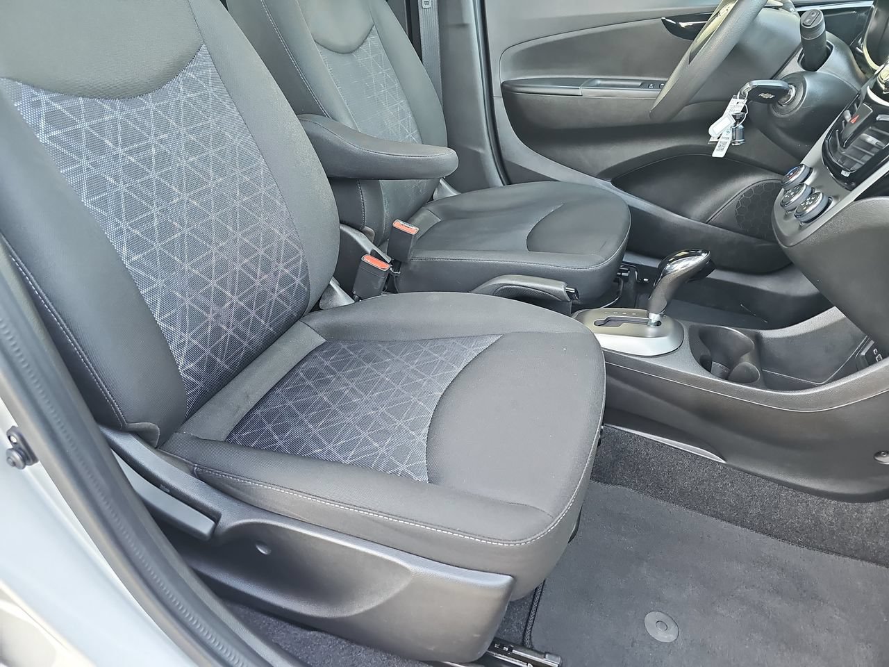 Used 2020 Chevrolet Spark LT FWD image 13