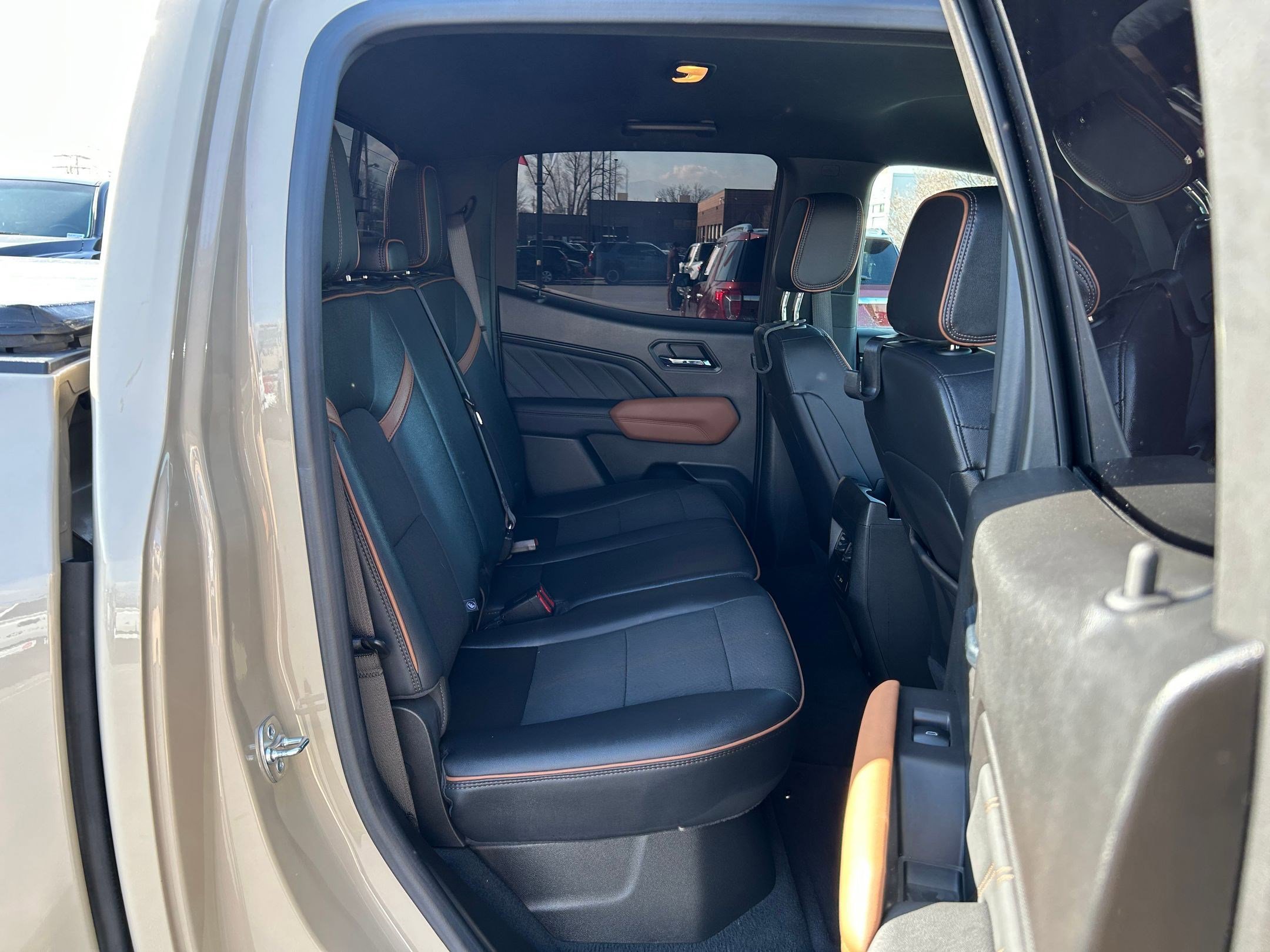 Used 2024 GMC Canyon AT4 w/ Technology Package image 26