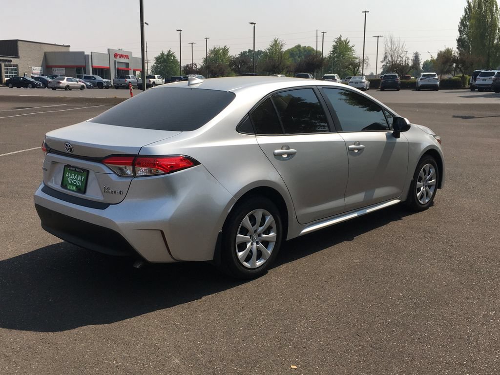 Used 2023 Toyota Corolla LE FWD image 7