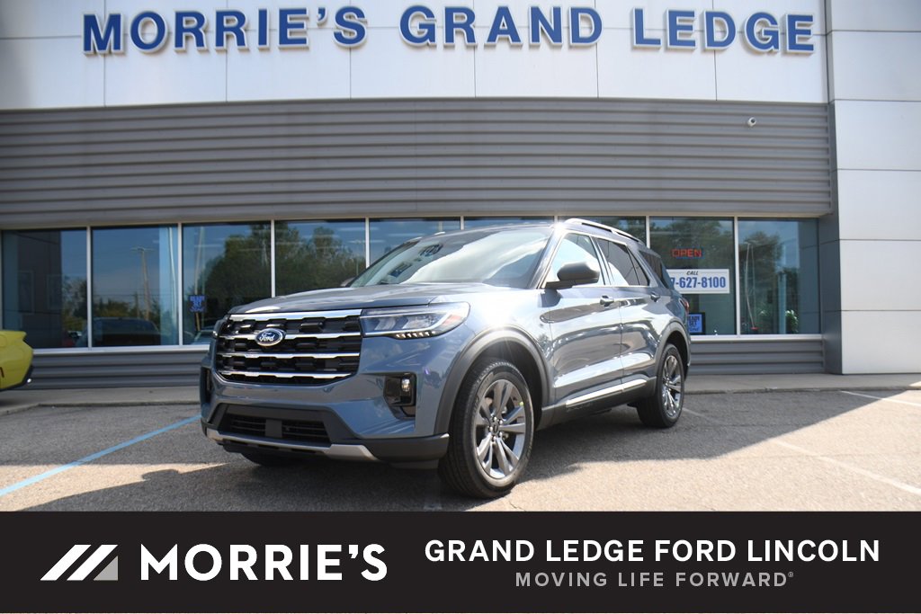 Used 2025 Ford Explorer Active w/ Active Comfort Package image 1