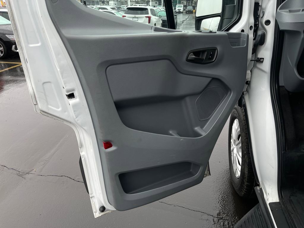 Used 2018 Ford Transit 350 XLT image 12