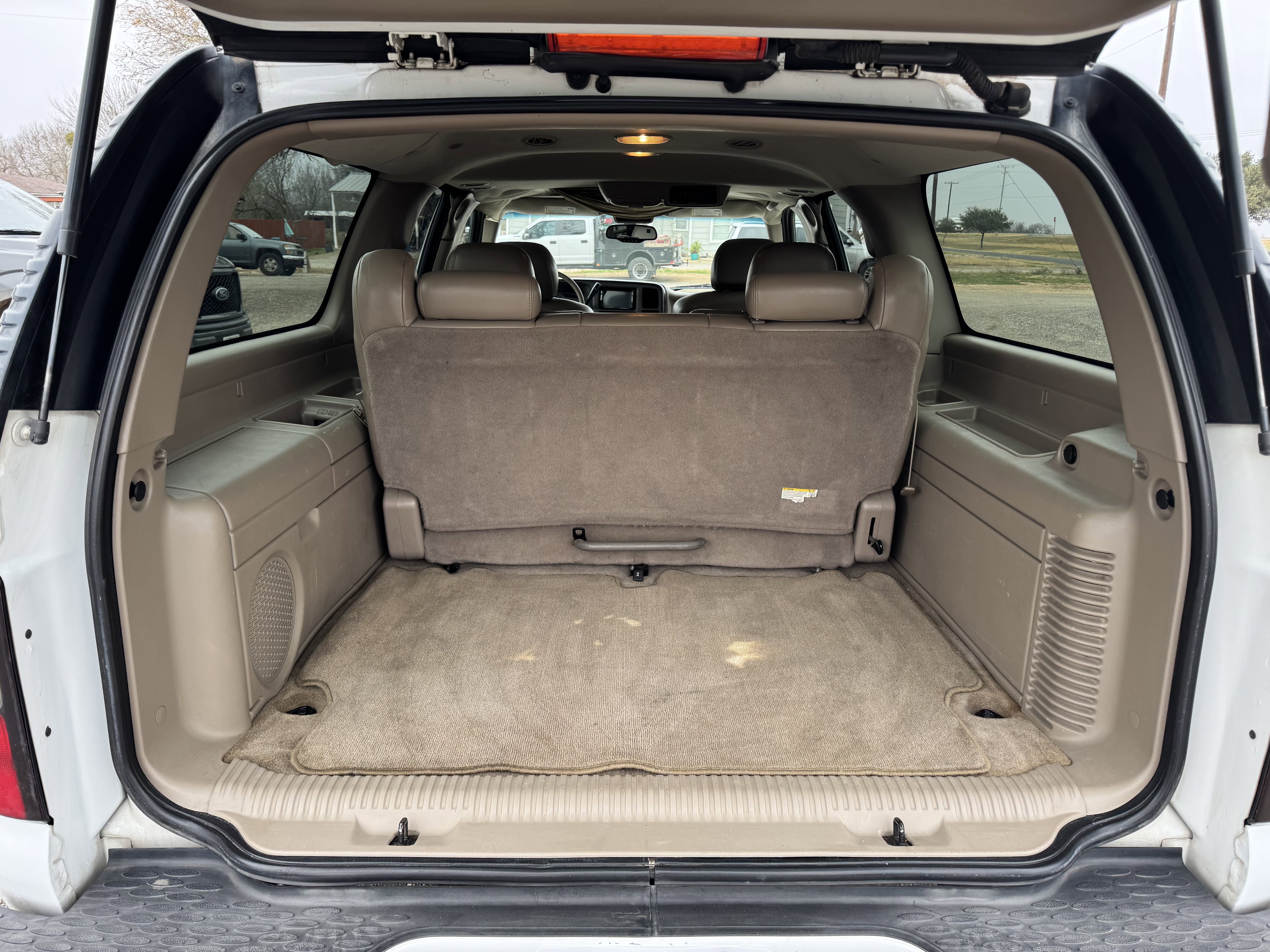 Used 2004 GMC Yukon XL Denali image 13