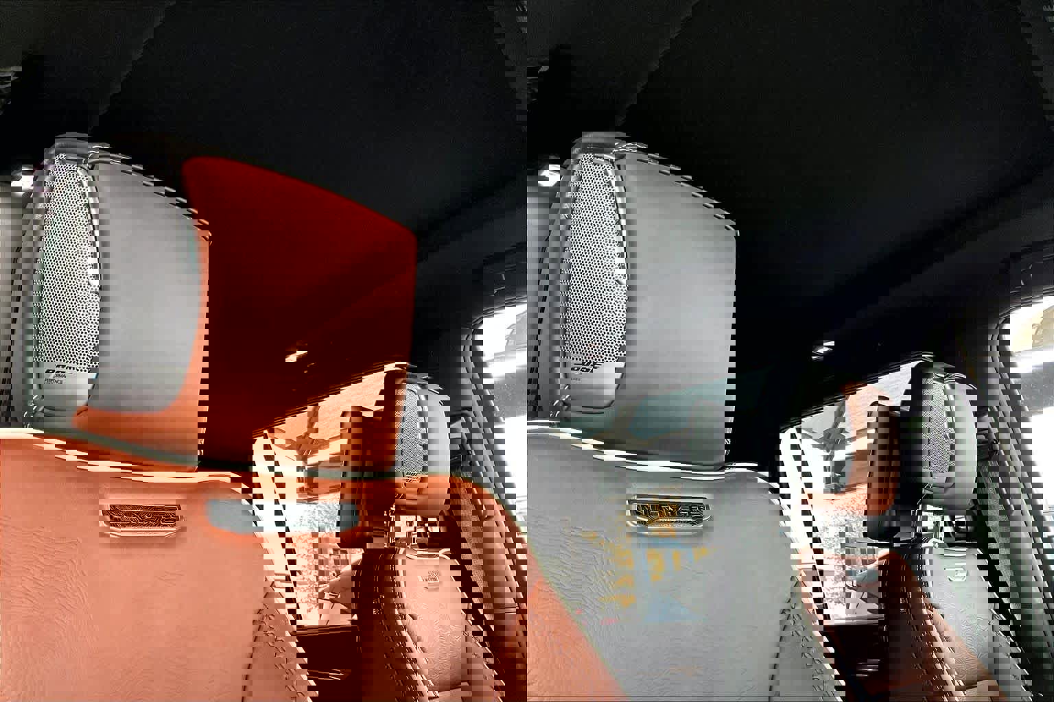 Used 2023 GMC Yukon XL Denali Ultimate image 14