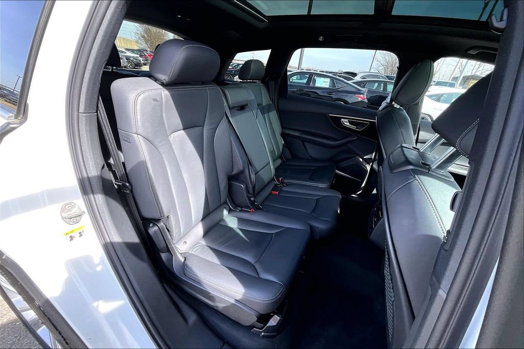 Used 2025 Audi Q7 3.0T Premium Plus AWD/4WD image 37