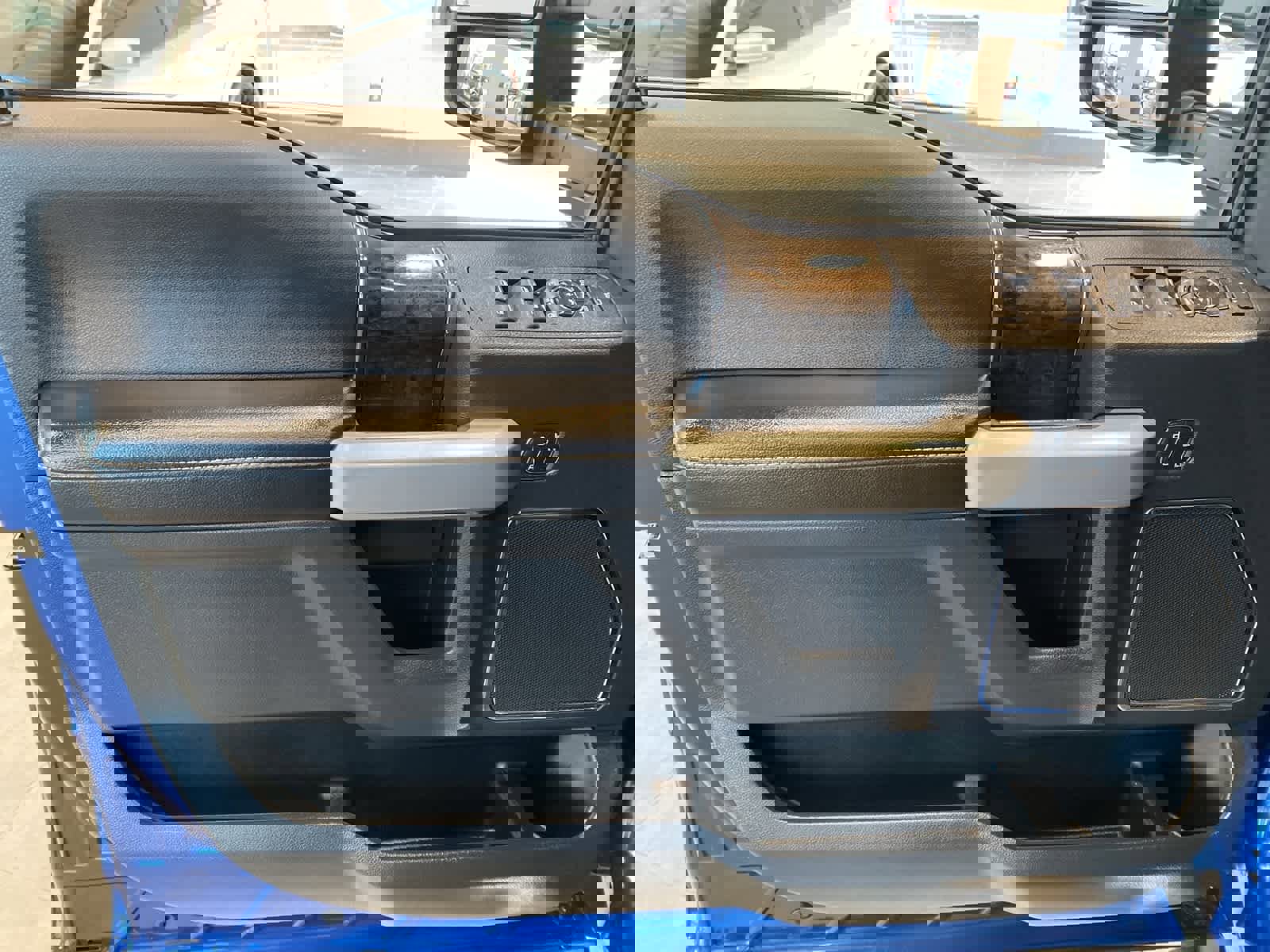 Certified 2022 Ford F350 Lariat w/ Lariat Ultimate Package image 17