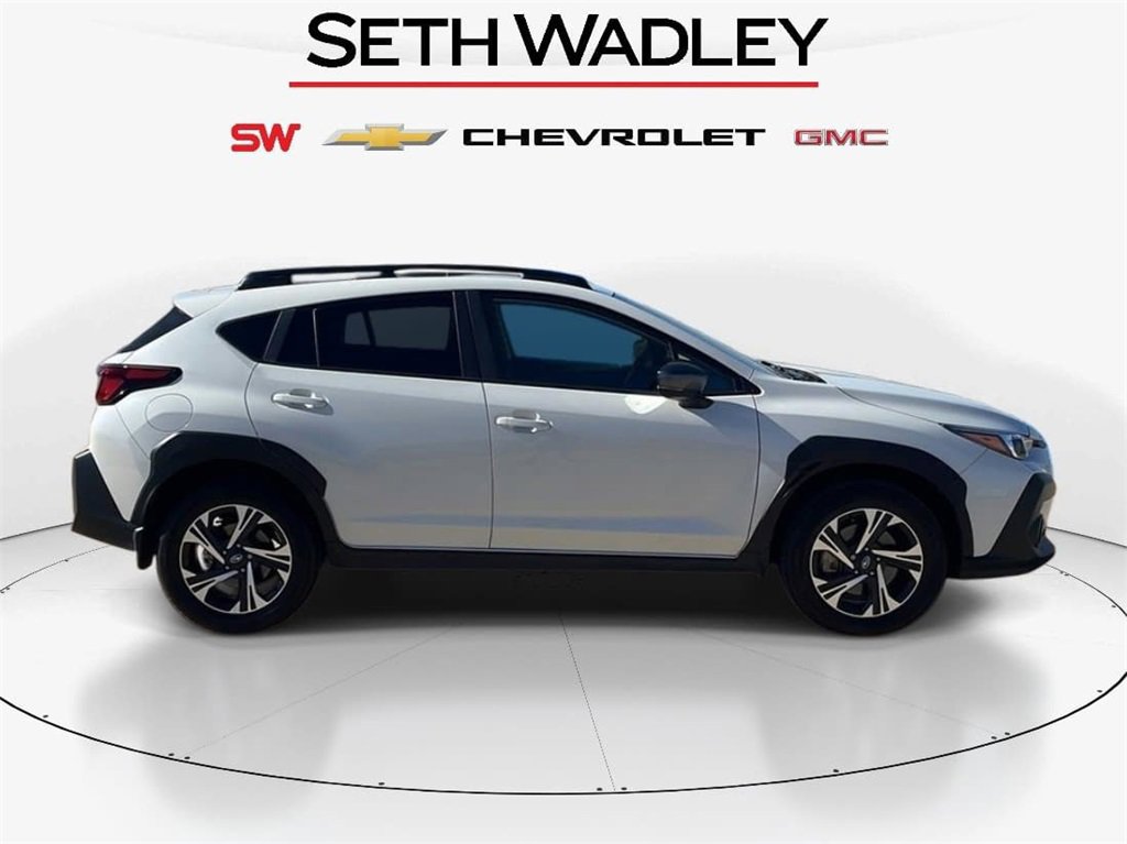 Used 2024 Subaru Crosstrek 2.0i Premium w/ Crosstrek Mirror Package image 8