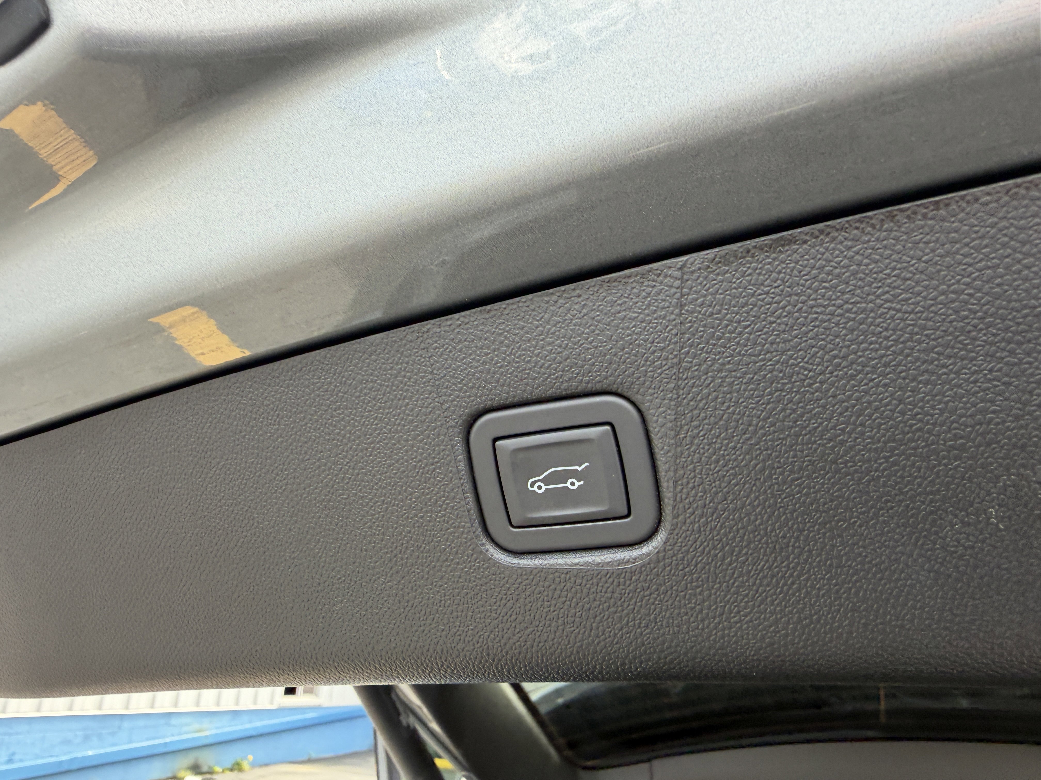 Used 2025 Chevrolet Blazer Premier w/ Driver Confidence II Package FWD image 14