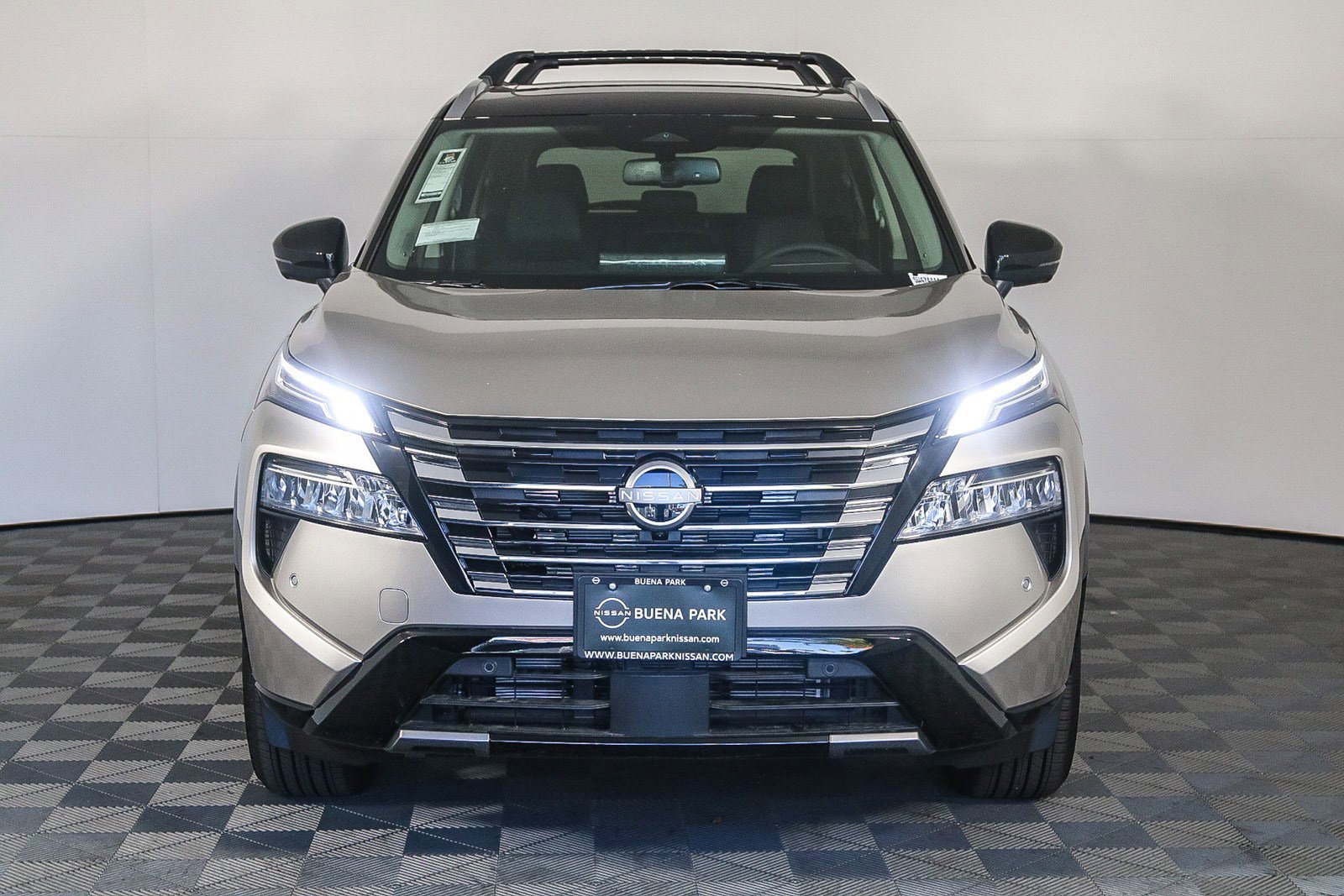 New 2025 Nissan Rogue Platinum image 4