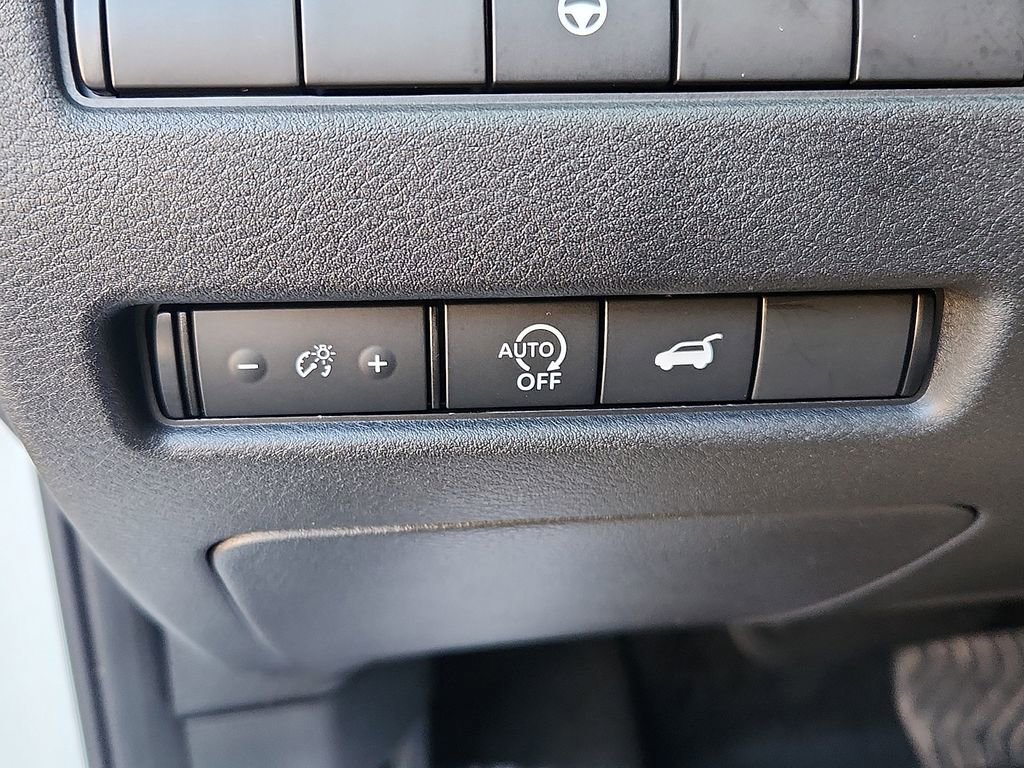 Certified 2025 Nissan Rogue SL image 26