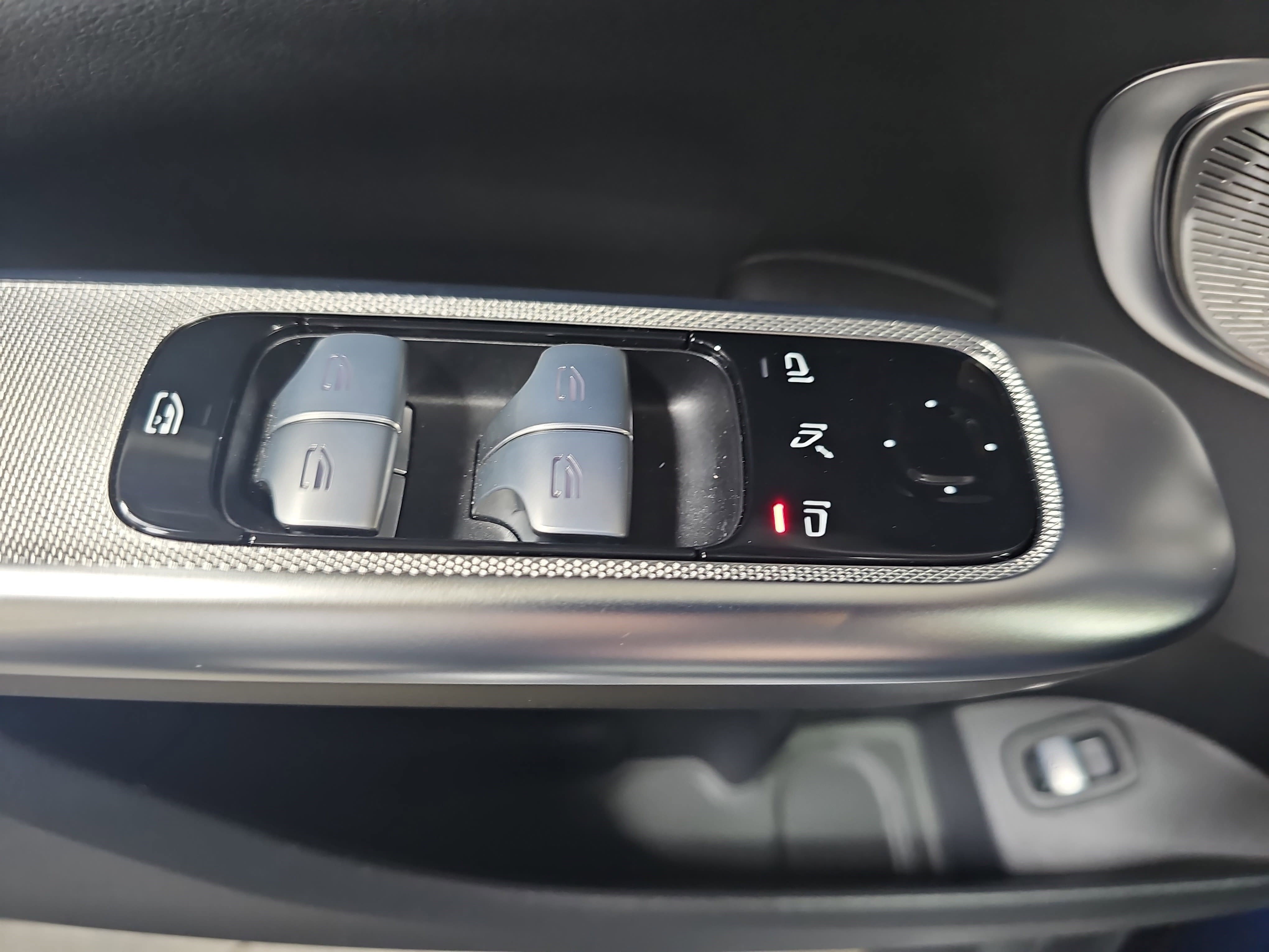 Certified 2024 Mercedes-Benz GLC 300 4MATIC image 30