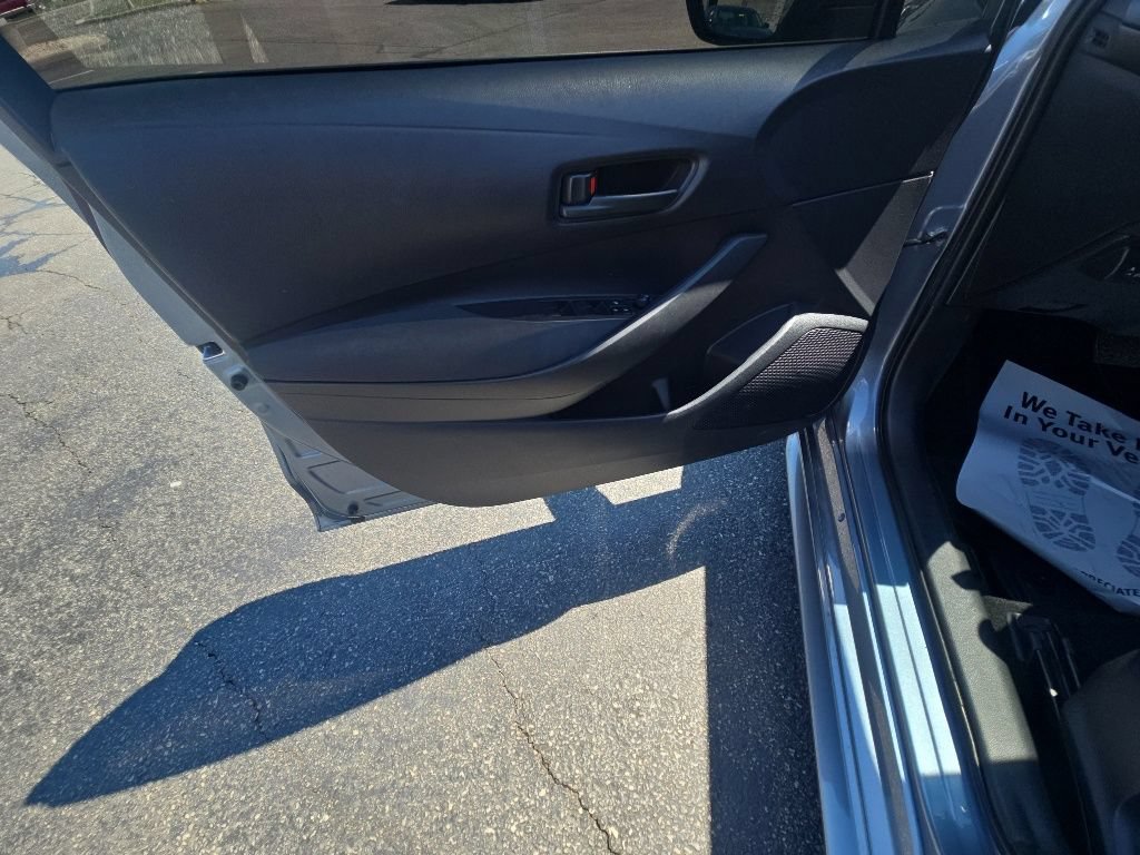 Used 2024 Toyota Corolla LE w/ LE Convenience Package FWD image 12