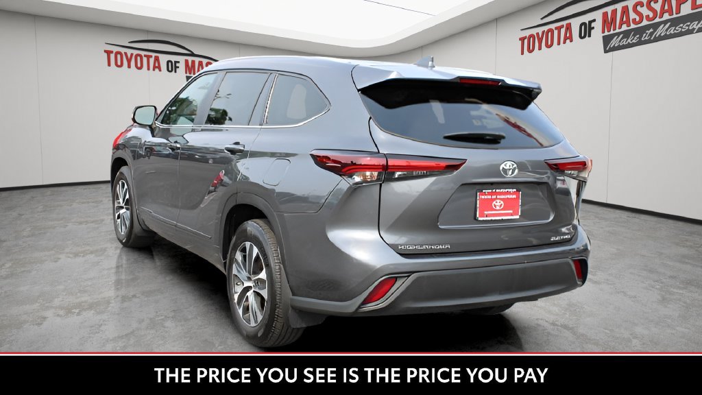 Used 2025 Toyota Highlander XLE AWD/4WD image 4