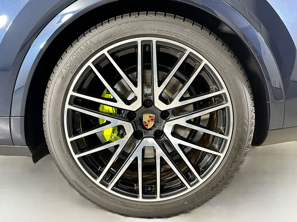 New 2025 Porsche Cayenne S image 33