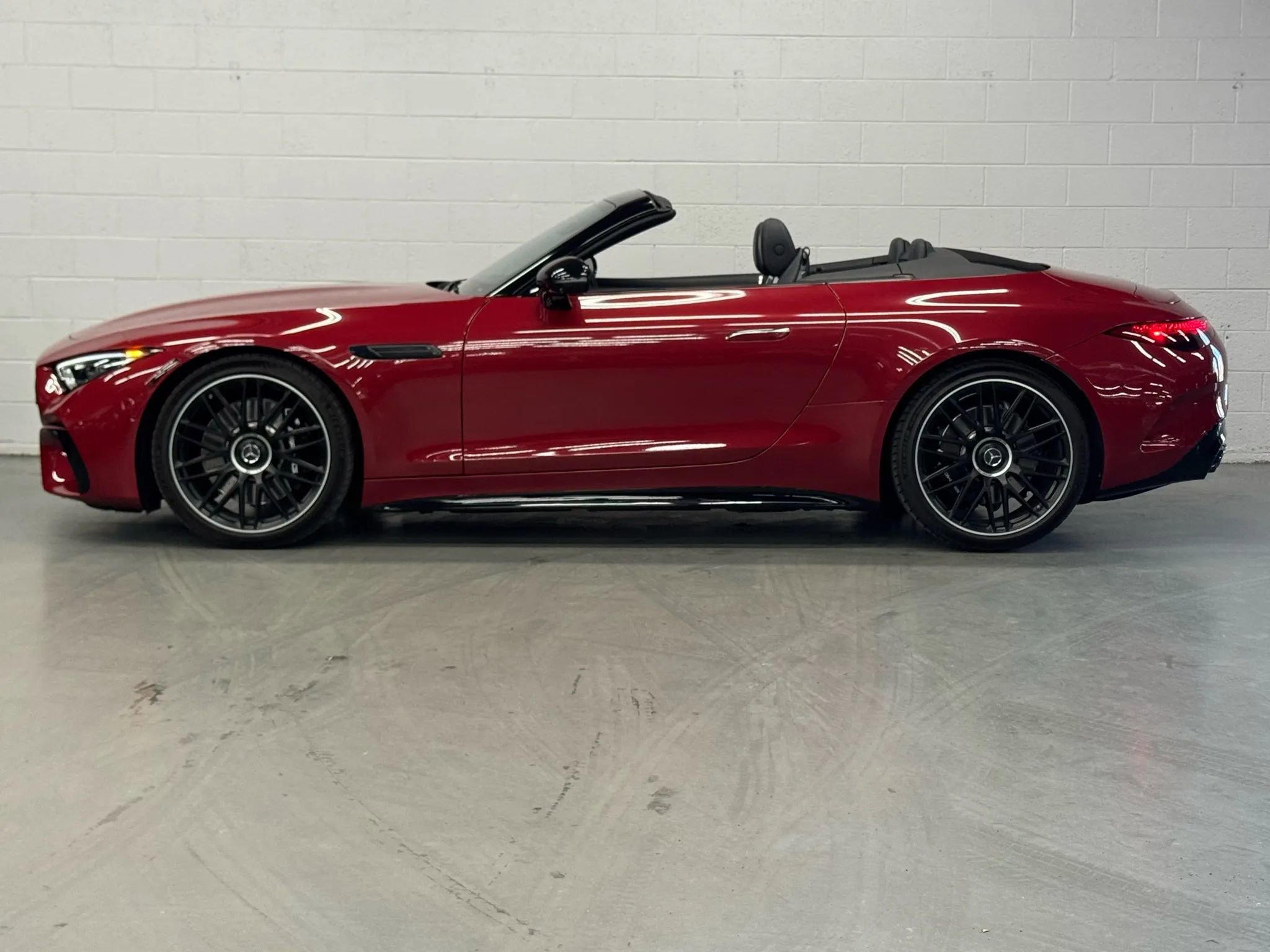 Used 2022 Mercedes-Benz SL 63 AMG 4MATIC image 4