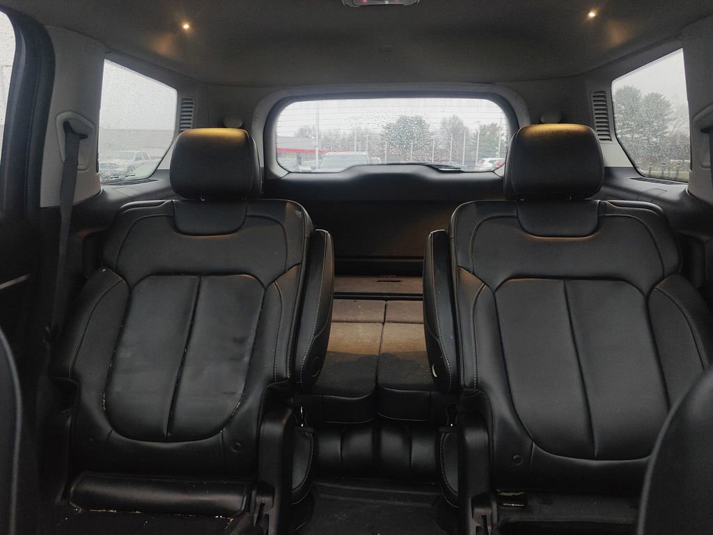 Used 2022 Jeep Grand Cherokee L Limited image 12