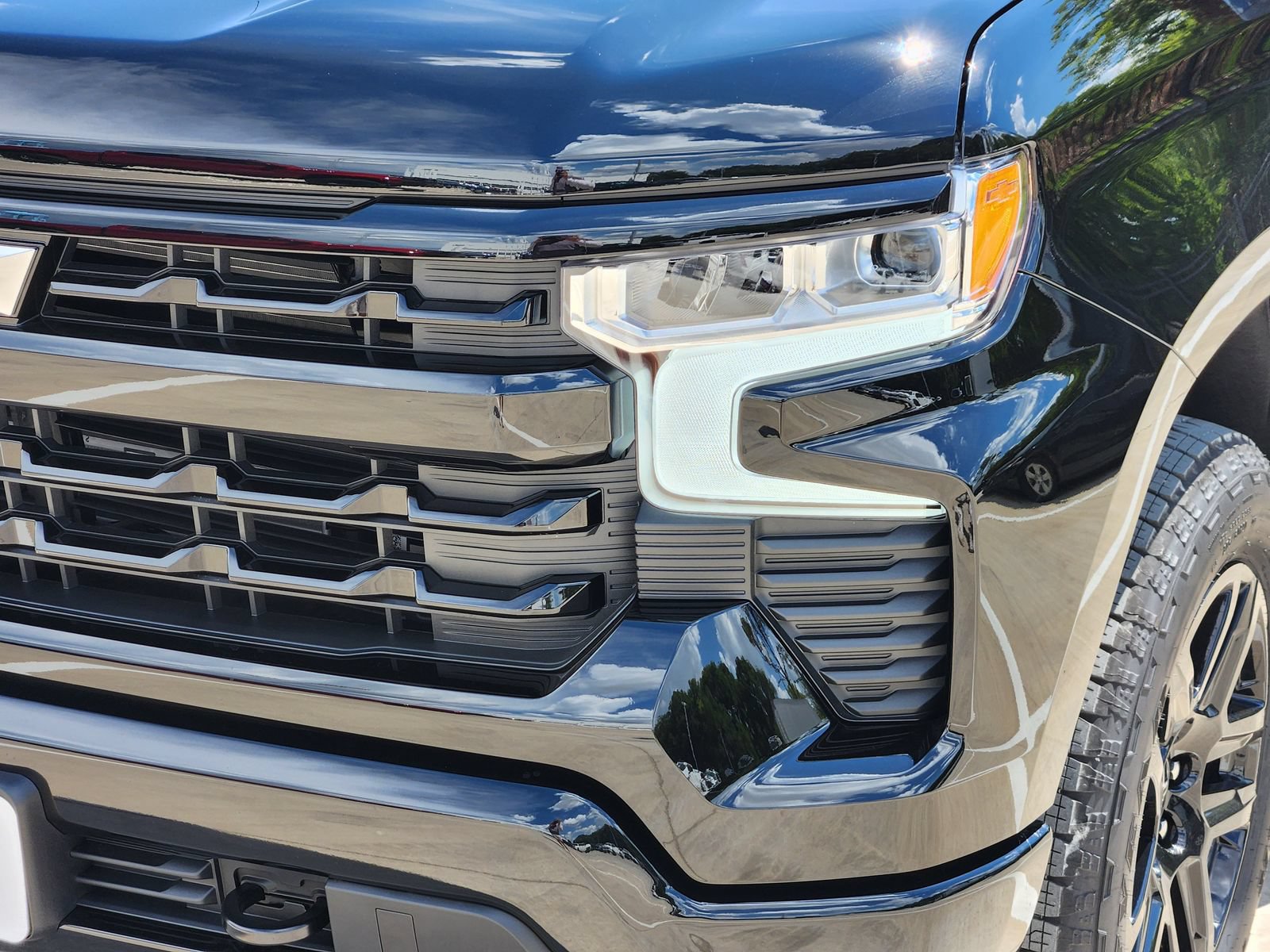 New 2026 Chevrolet Silverado 1500 RST w/ RST Select Package AWD/4WD image 9
