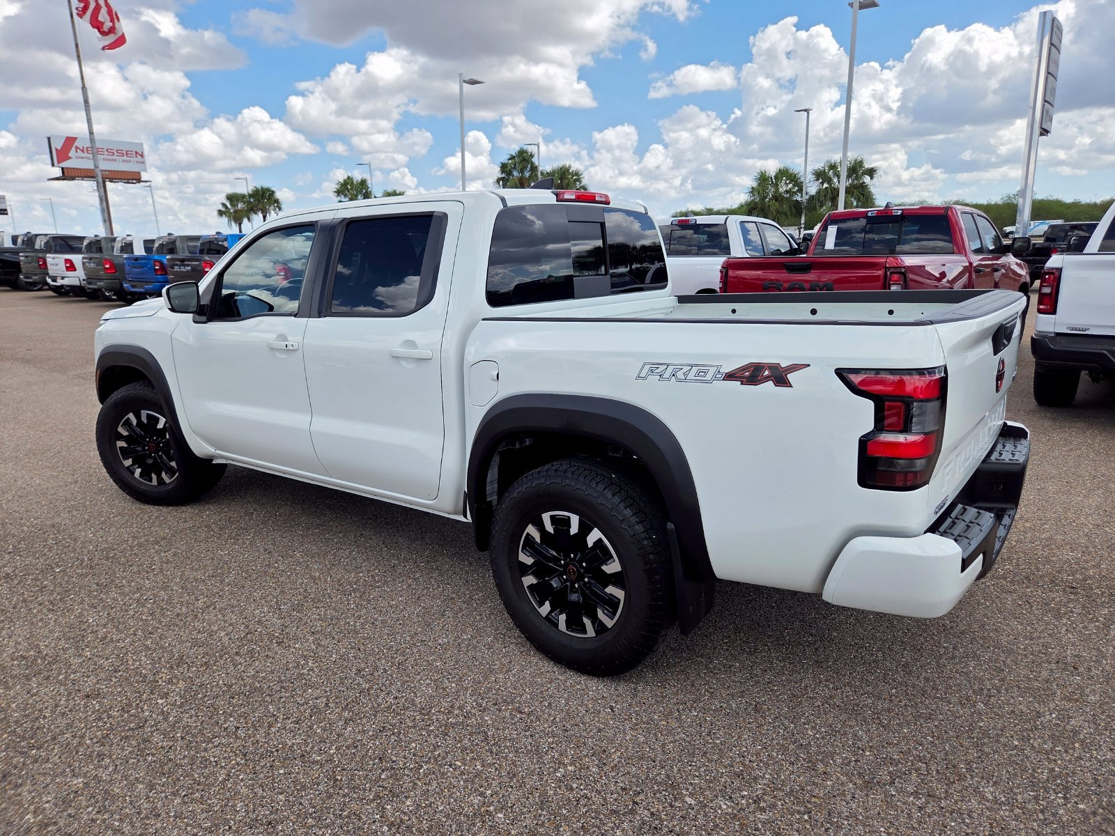 Used 2024 Nissan Frontier PRO-4X w/ Off-Road Protection Package AWD/4WD image 5