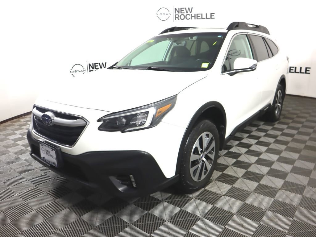Used 2022 Subaru Outback Premium AWD/4WD image 3