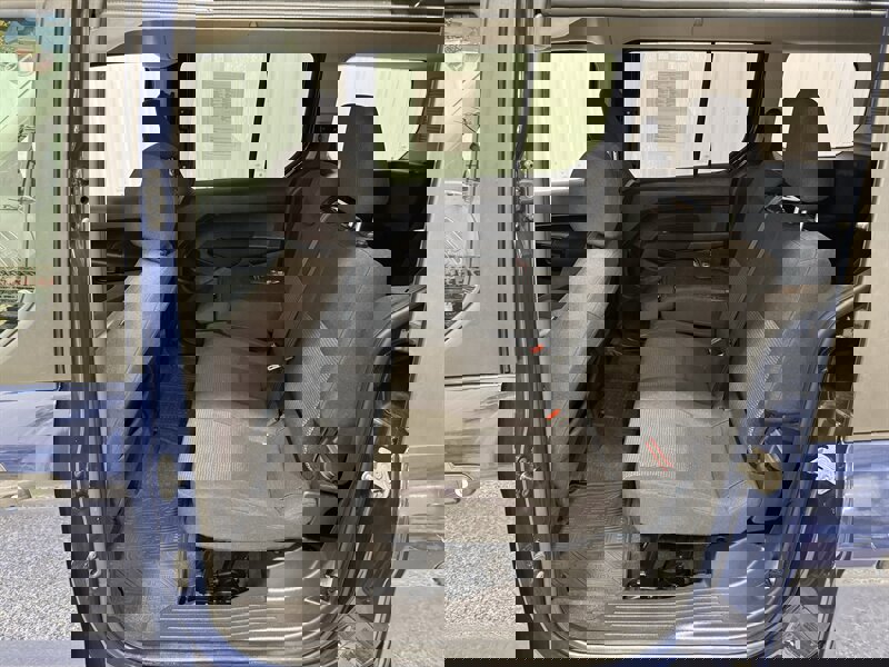 Used 2018 Ford Transit Connect XL image 11