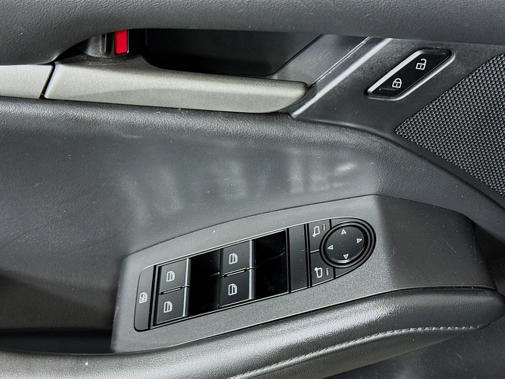 Used 2020 MAZDA MAZDA3 Sedan w/ Select Package image 24