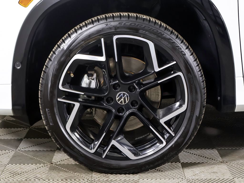 Used 2026 Volkswagen Tiguan SEL R-Line AWD/4WD image 28