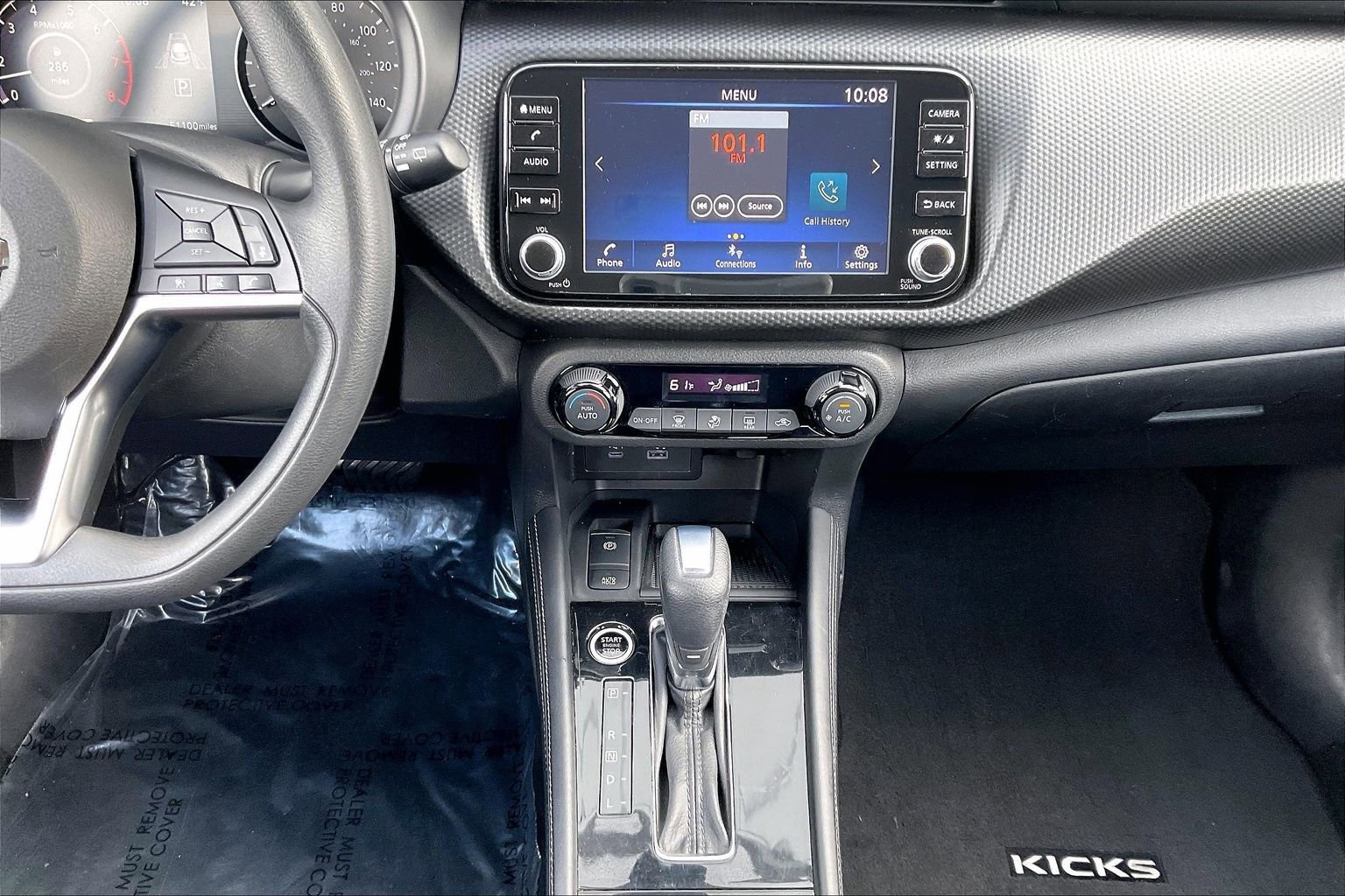 Used 2021 Nissan Kicks SV image 9