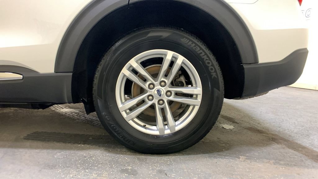 Used 2023 Ford Explorer XLT w/ Equipment Group 202A image 22