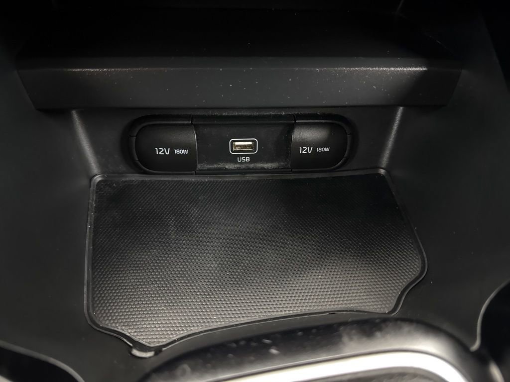 Used 2022 Kia Soul LX FWD image 14