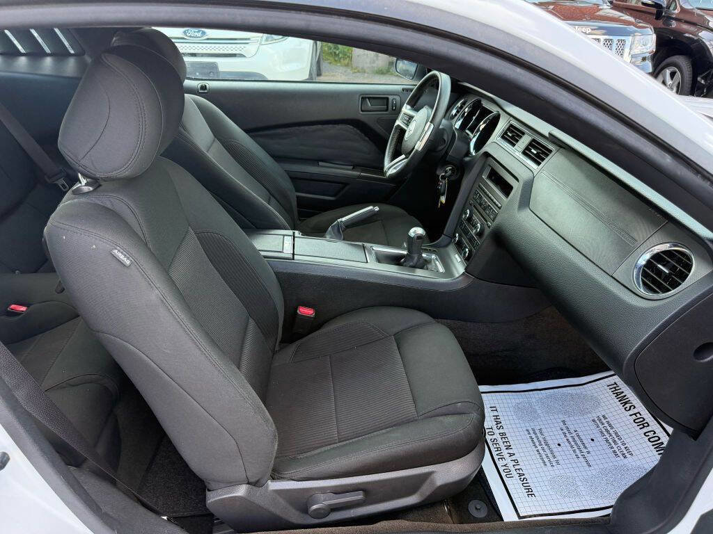 Used 2014 Ford Mustang Coupe w/ Equipment Group 102A image 18
