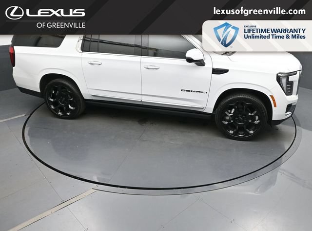 Used 2025 GMC Yukon XL Denali AWD/4WD image 42