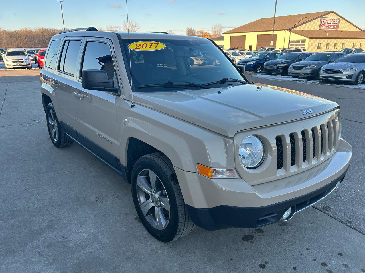 Used 2017 Jeep Patriot High Altitude image 3