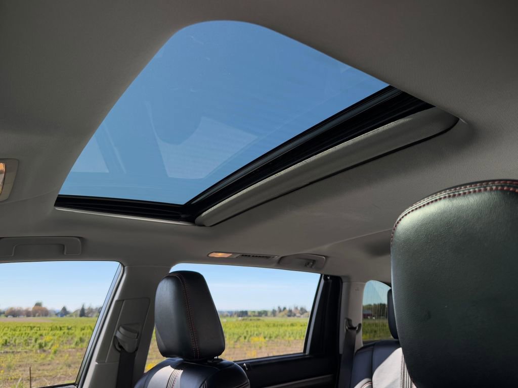 Certified 2019 Toyota Highlander SE AWD/4WD image 17