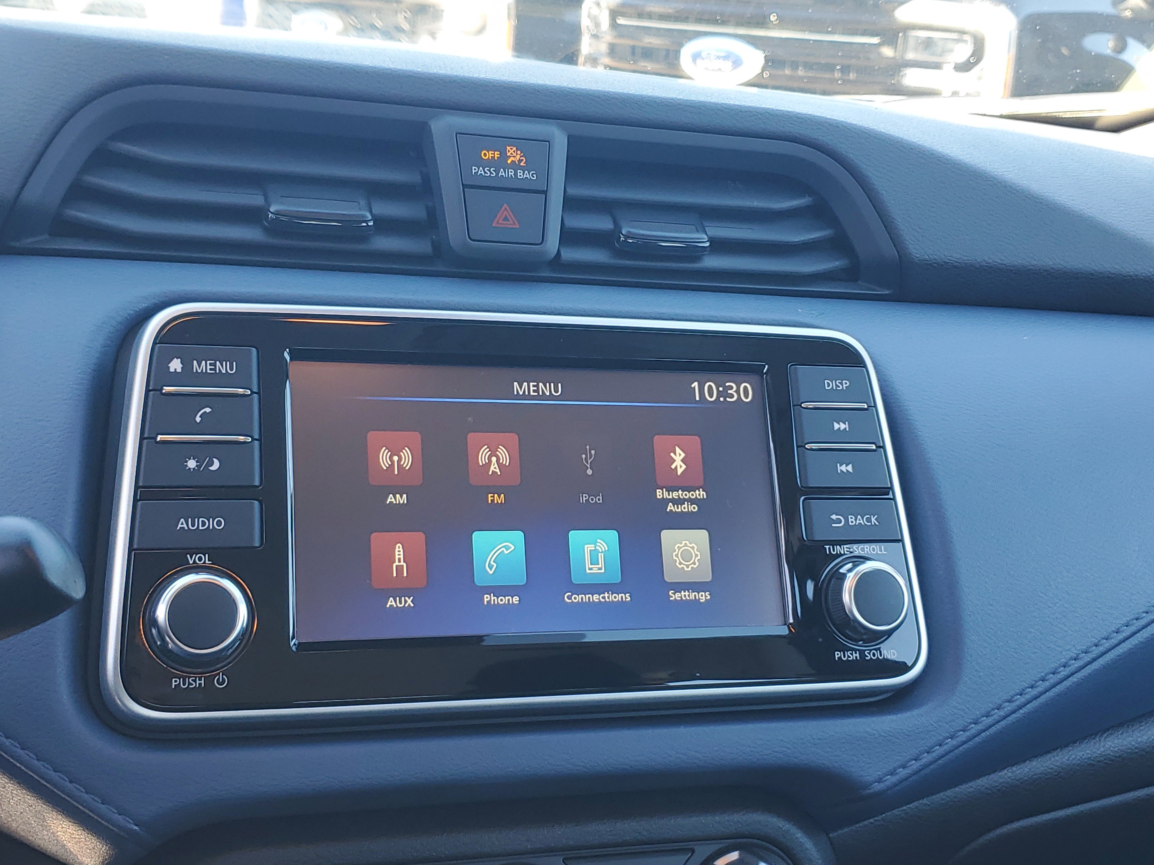 Certified 2025 Nissan Versa SV image 21