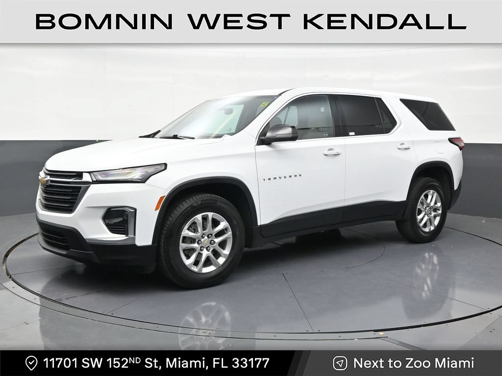 Used 2023 Chevrolet Traverse LS FWD image 1