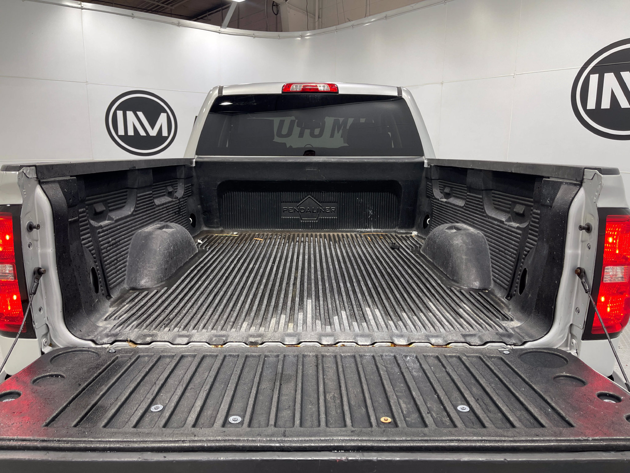 Used 2018 Chevrolet Silverado 1500 LT w/ Trailering Package AWD/4WD image 23