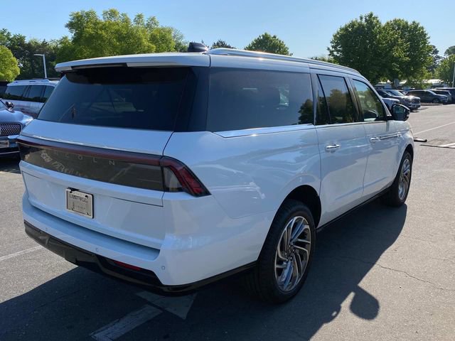 New 2026 Lincoln Navigator L Reserve AWD/4WD image 30