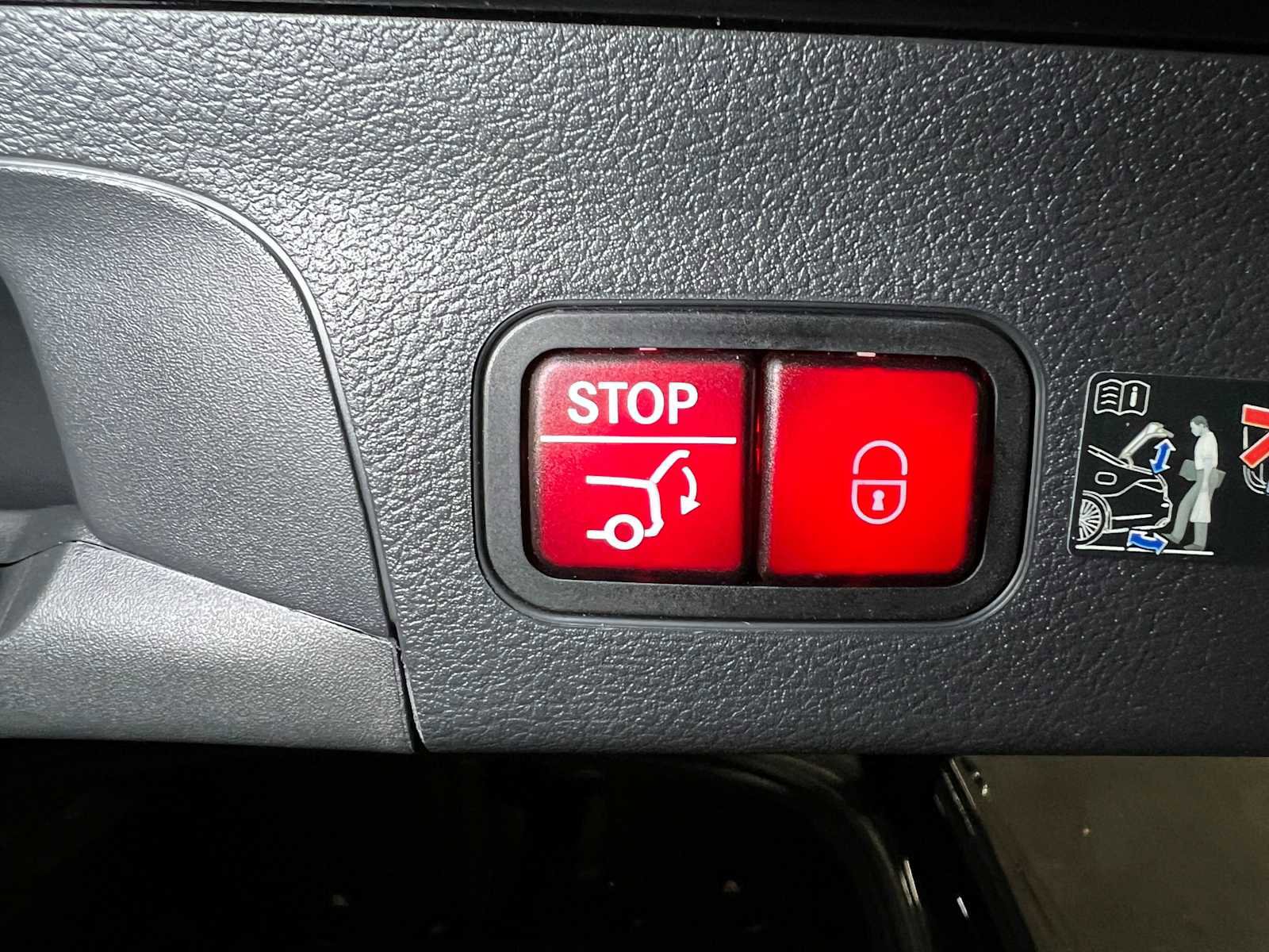 Certified 2025 Mercedes-Benz GLS 450 GLS 450 image 18