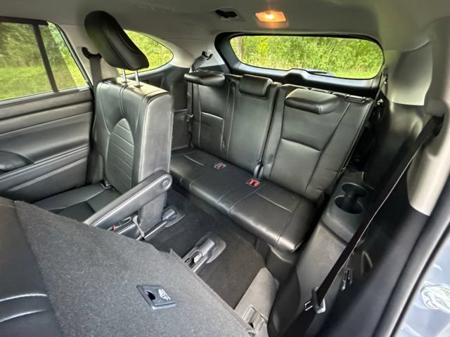 Used 2022 Toyota Highlander XLE AWD/4WD image 43