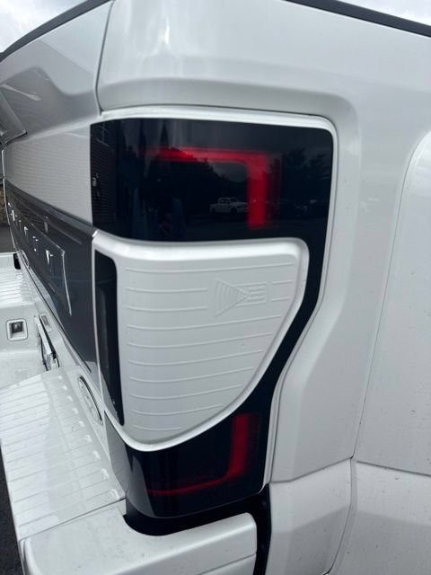 Used 2022 Ford F450 Platinum w/ FX4 Off-Road Package AWD/4WD image 11