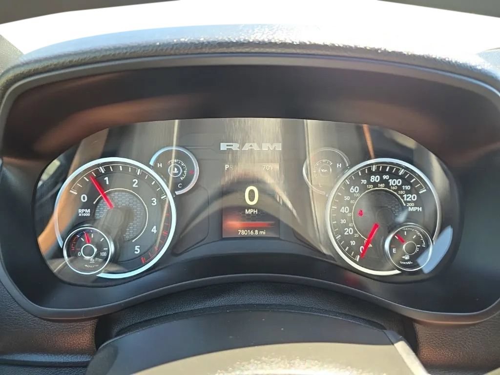 Used 2024 RAM 3500 Tradesman w/ Chrome Appearance Group AWD/4WD image 24