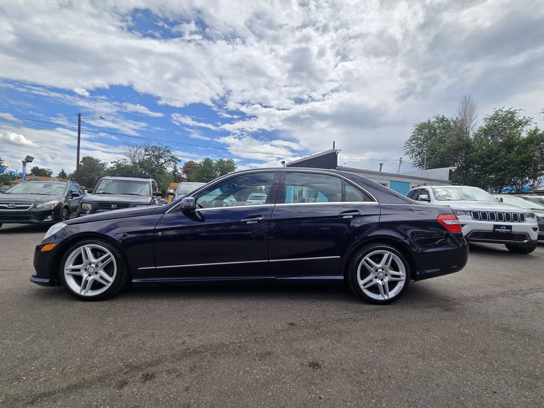 Used 2011 Mercedes-Benz E 350 4MATIC Sedan image 4