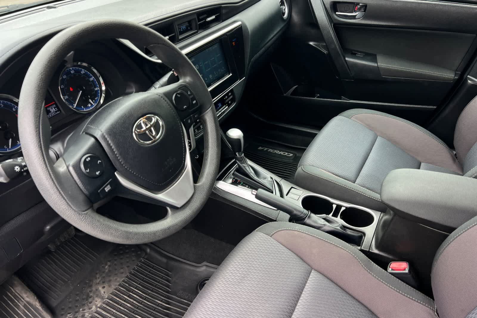 Used 2019 Toyota Corolla LE FWD image 12