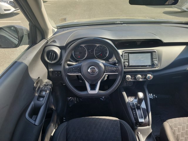 Used 2021 Nissan Kicks S image 11