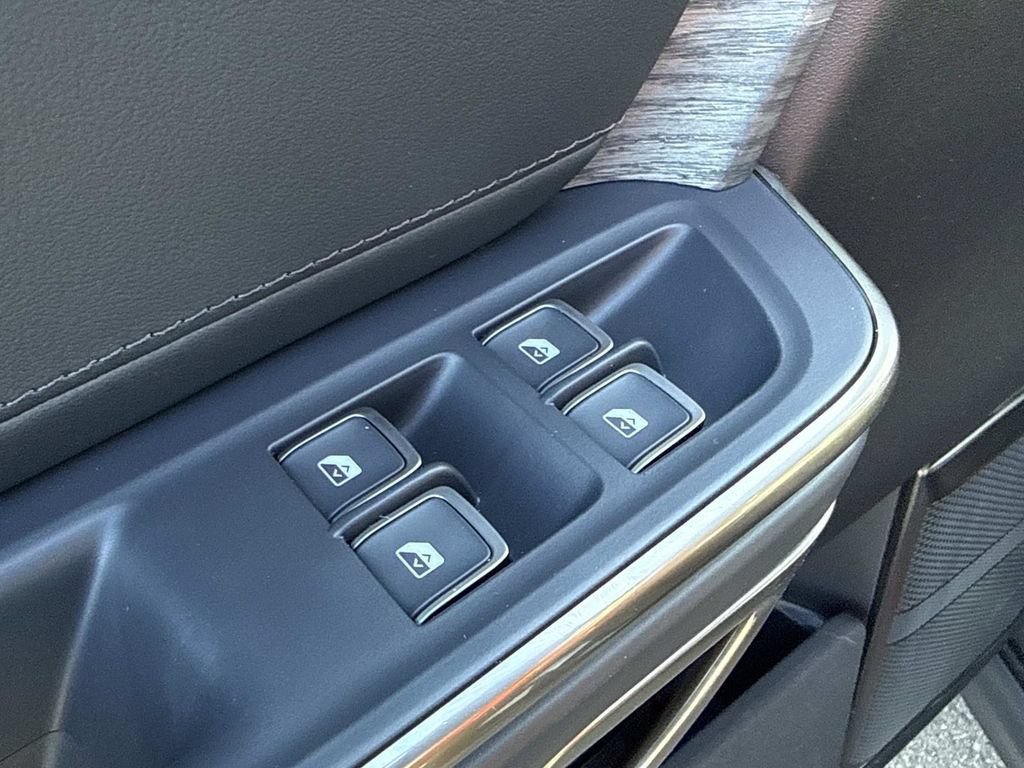 Used 2023 Rivian R1S Launch Edition AWD/4WD image 18