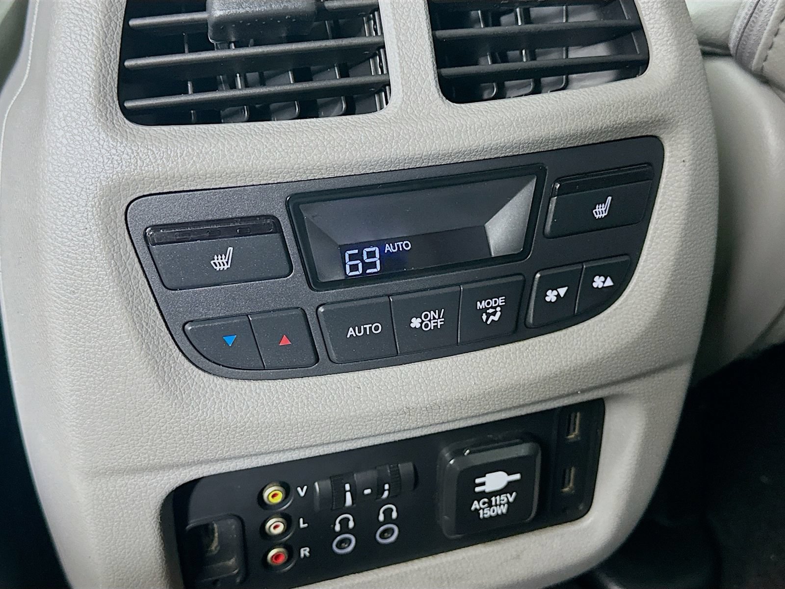 Used 2016 Honda Pilot Elite image 36
