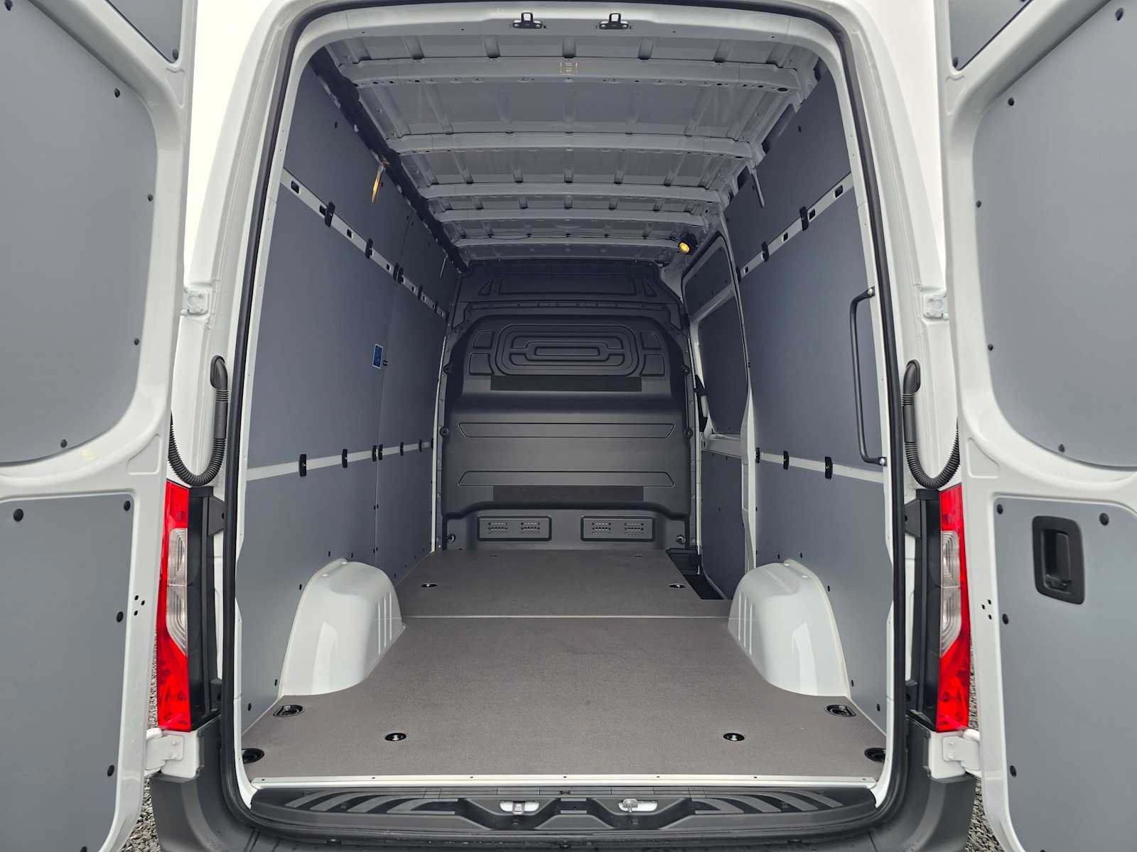Used 2026 Mercedes-Benz Sprinter 2500 image 14