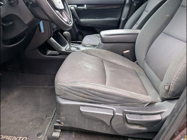 Used 2013 Kia Sorento LX w/ Convenience Pkg FWD image 9