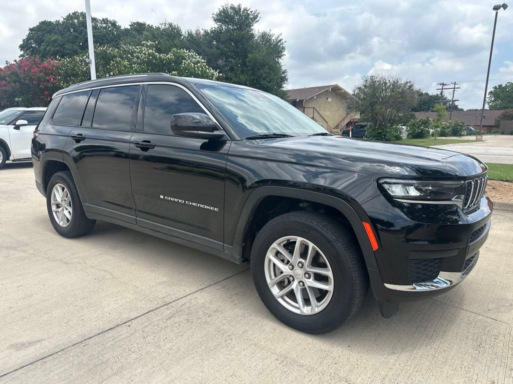 Used 2023 Jeep Grand Cherokee L Laredo RWD image 8