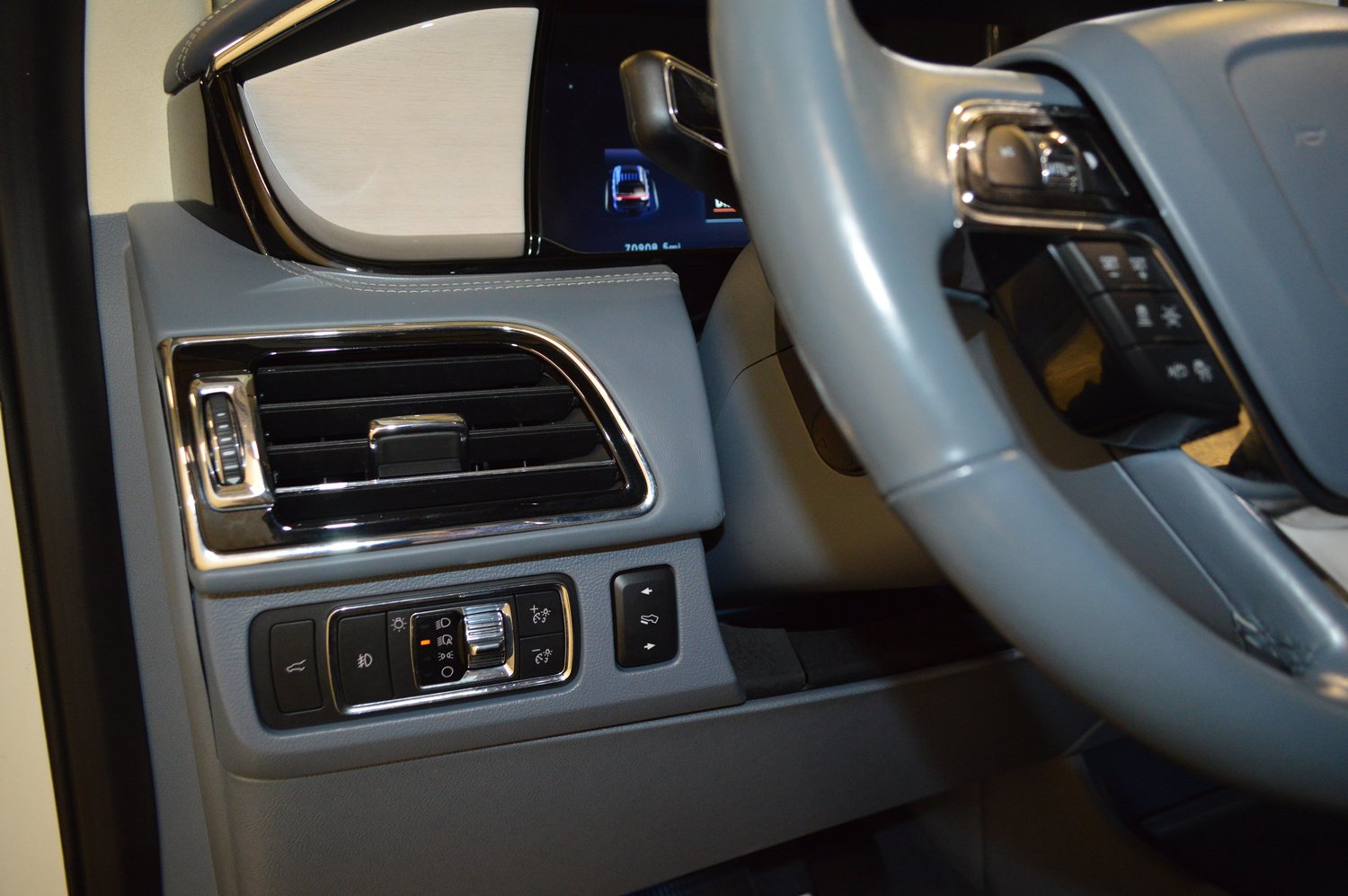 Used 2022 Lincoln Navigator Black Label AWD/4WD image 17